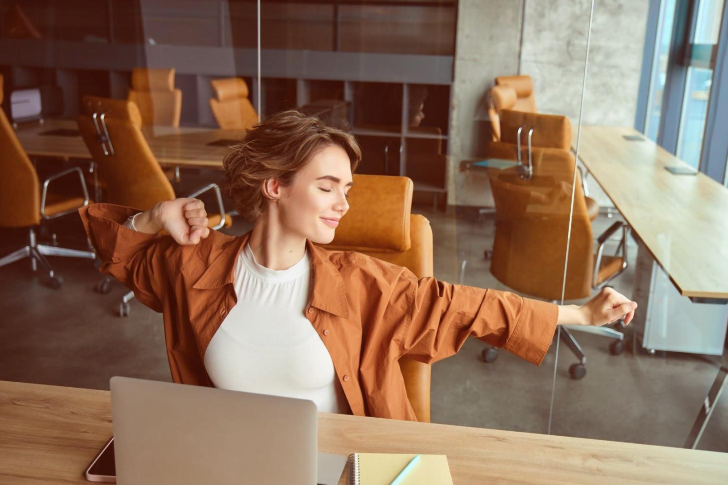 Professionelle Lernumgebung mit moderner Ausstattung